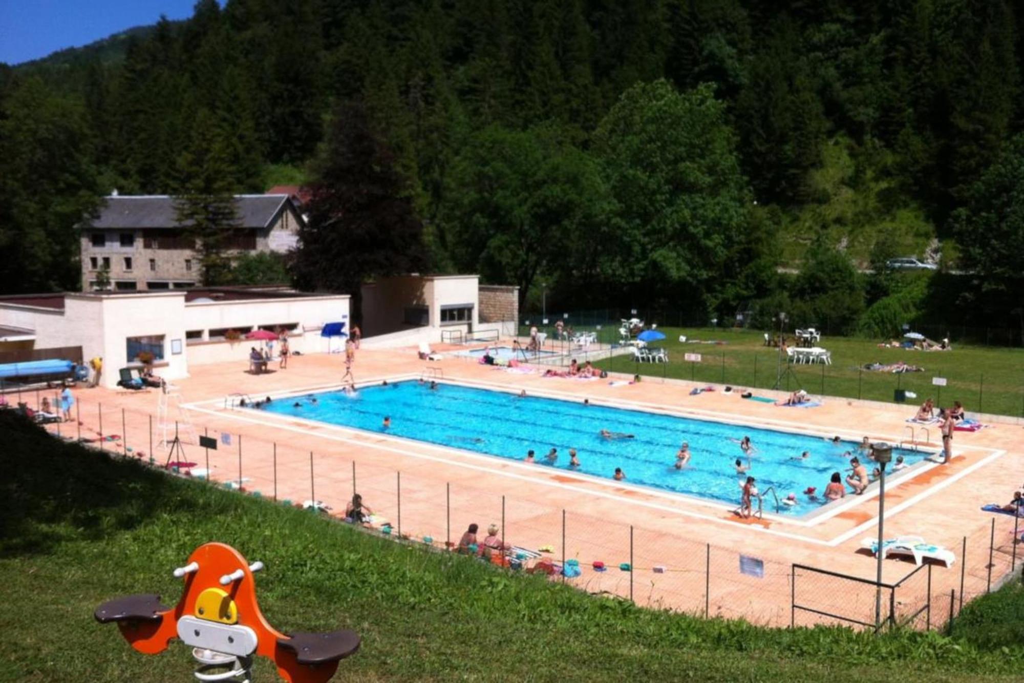 Duplex Lumineux Et Spacieux En Plein Centre Bourg 圣皮耶尔德沙尔特勒斯 外观 照片